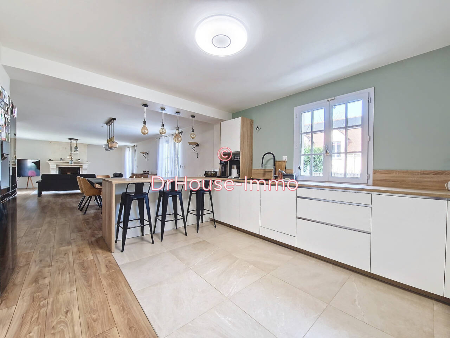 Maison 8 pièces de 193 m² - Morainvilliers (78630)