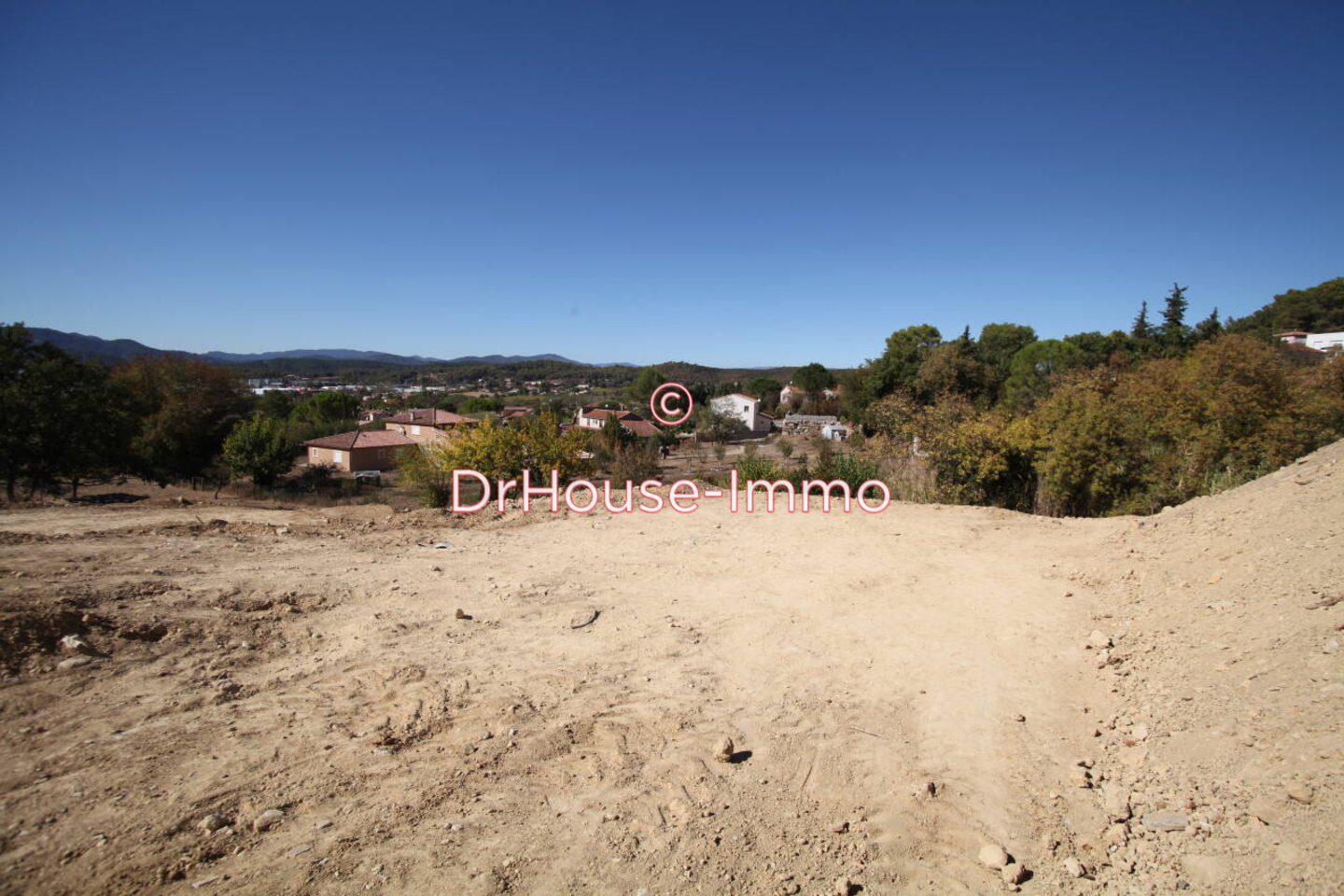 Terrain de 1 750 m² - Saint-Privat-des-Vieux (30340)