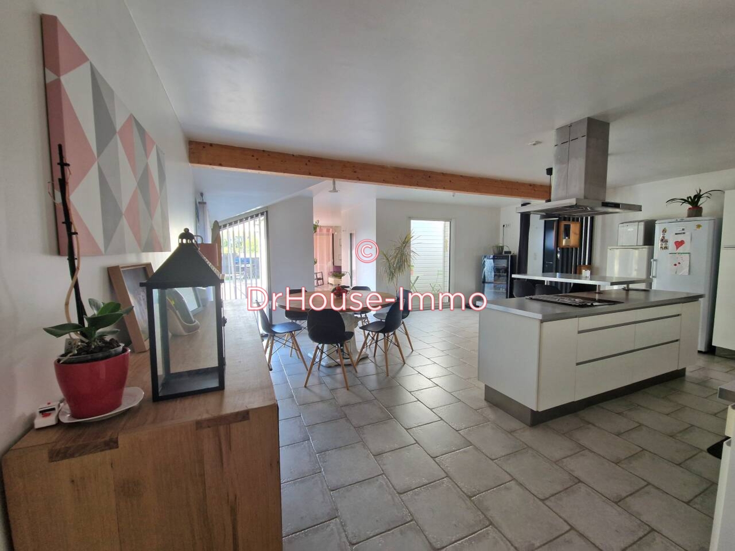 Maison 7 pièces de 169 m² - Naintré (86530)