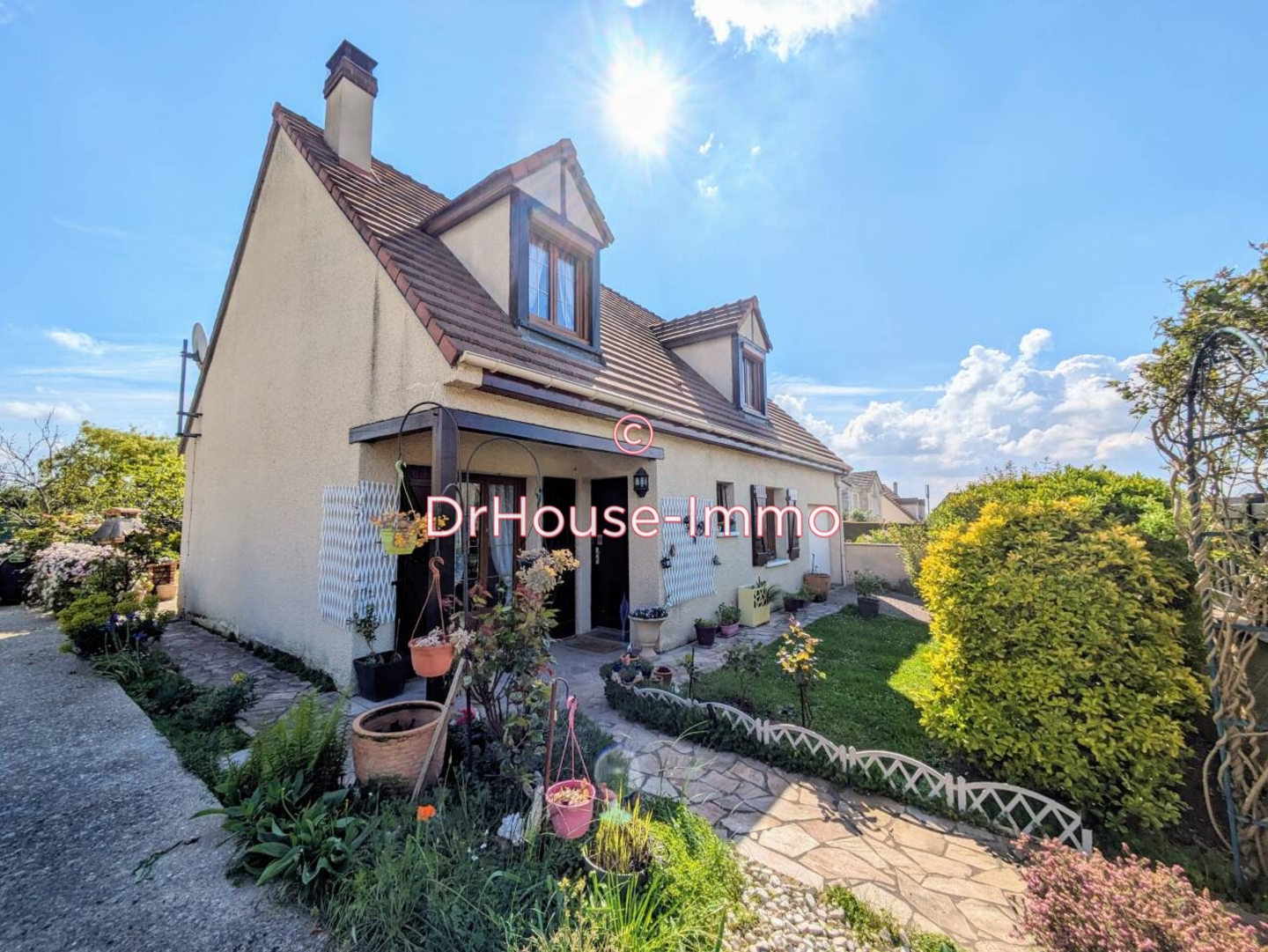 Maison 6 pièces de 119 m² - Chanteloup-les-Vignes (78570)
