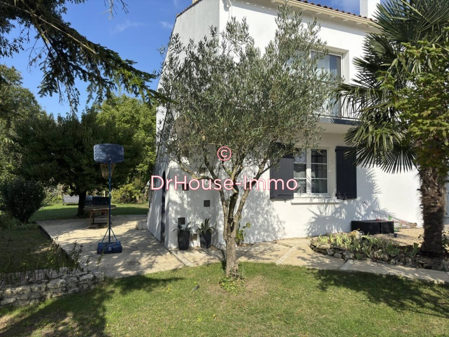 Maison 7 pièces de 160 m² - Périgny (17180)