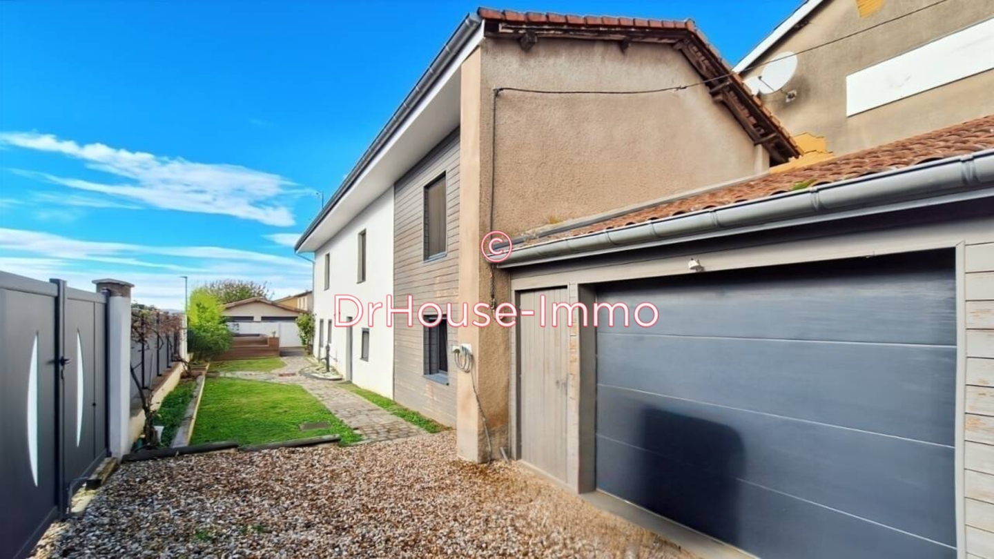 Maison 5 pièces de 143 m² - Misérieux (01600)