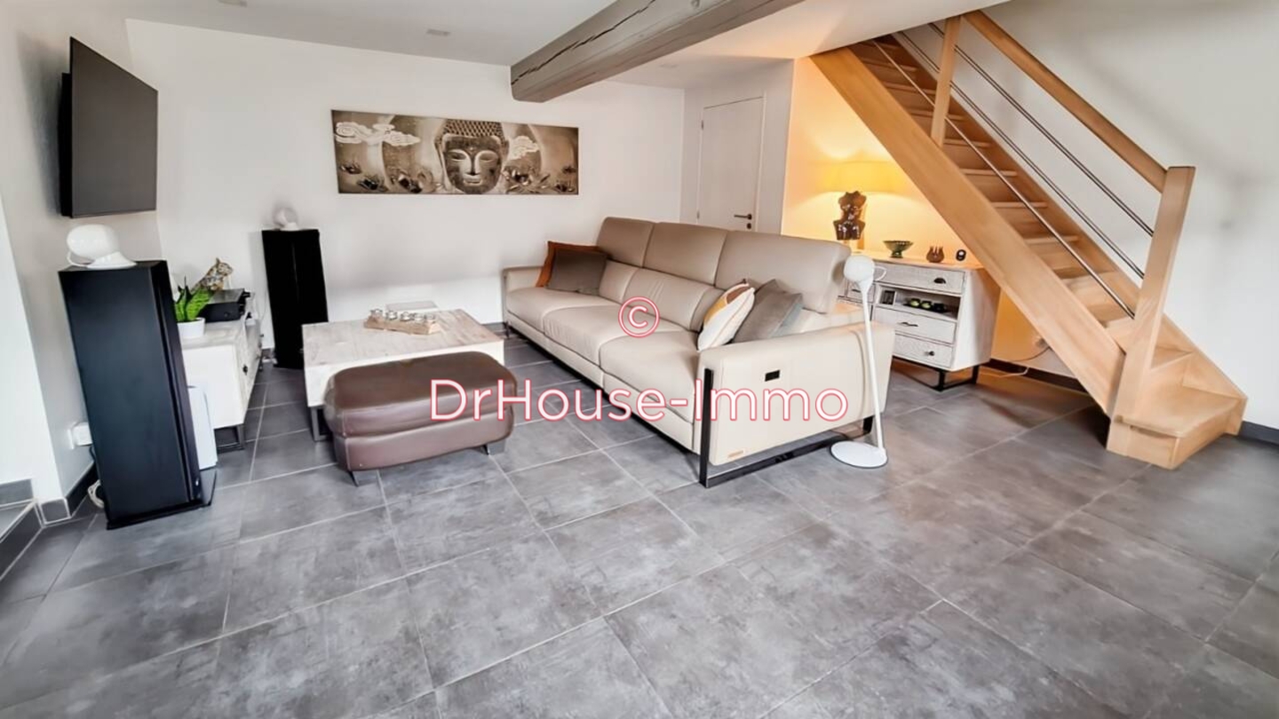 Maison 5 pièces de 143 m² - Misérieux (01600)