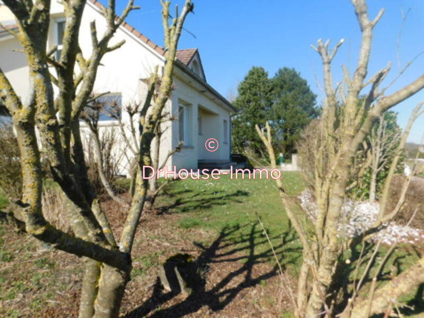 Maison 7 pièces de 136 m² - Contrexéville (88140)