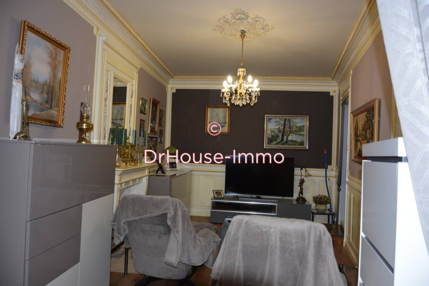 Maison 6 pièces de 211 m² - Saint-Junien (87200)