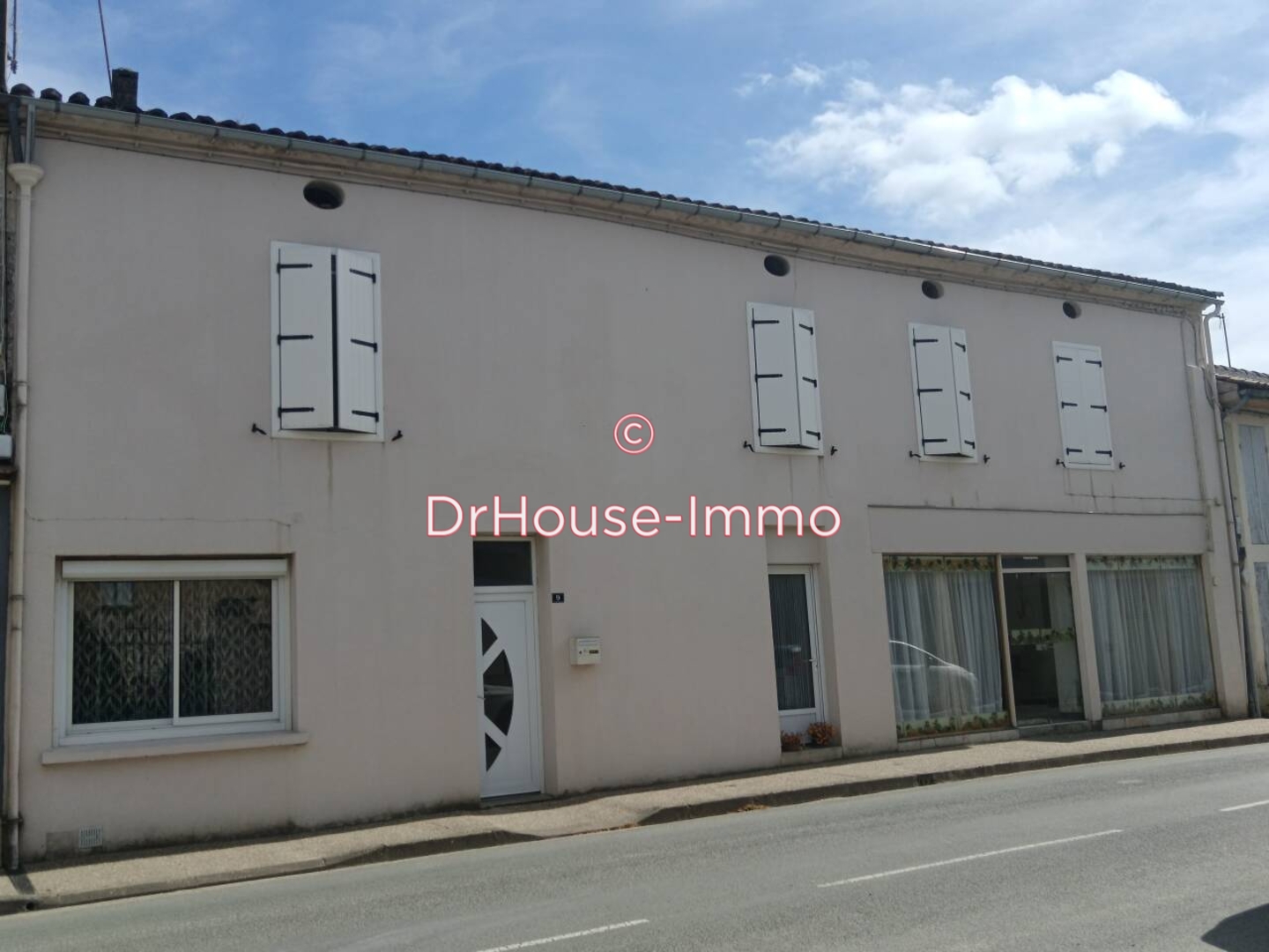 Maison 10 pièces de 217 m² - Cocumont (47250)