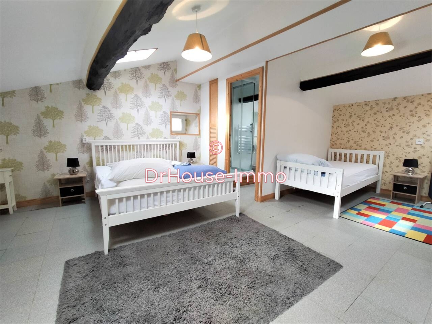 Maison 9 pièces de 203 m² - Rouillé (86480)
