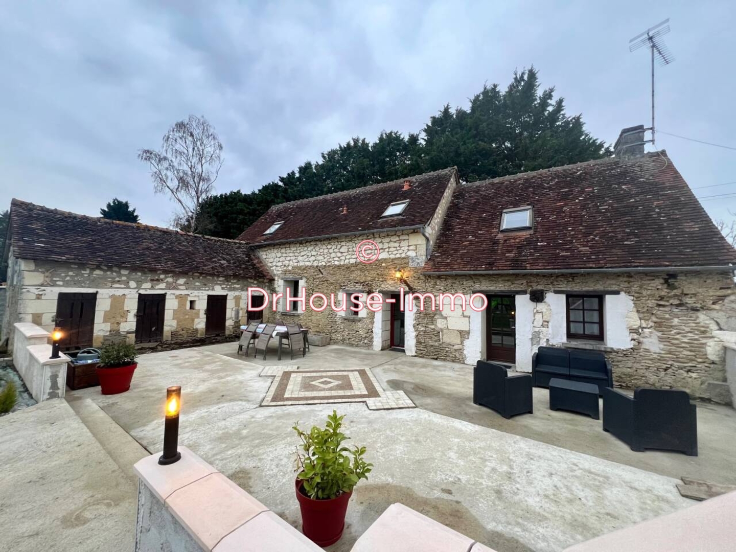 Maison 4 pièces de 105 m² - Manthelan (37240)