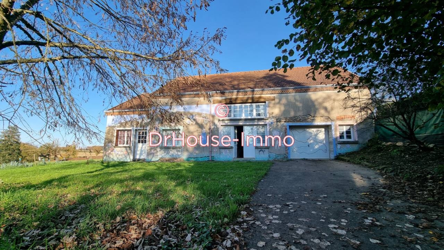 Maison 5 pièces de 186 m² - Nouziers (23350)