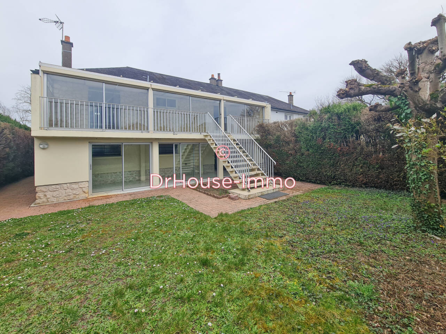 Maison 4 pièces de 102 m² - Avoine (37420)