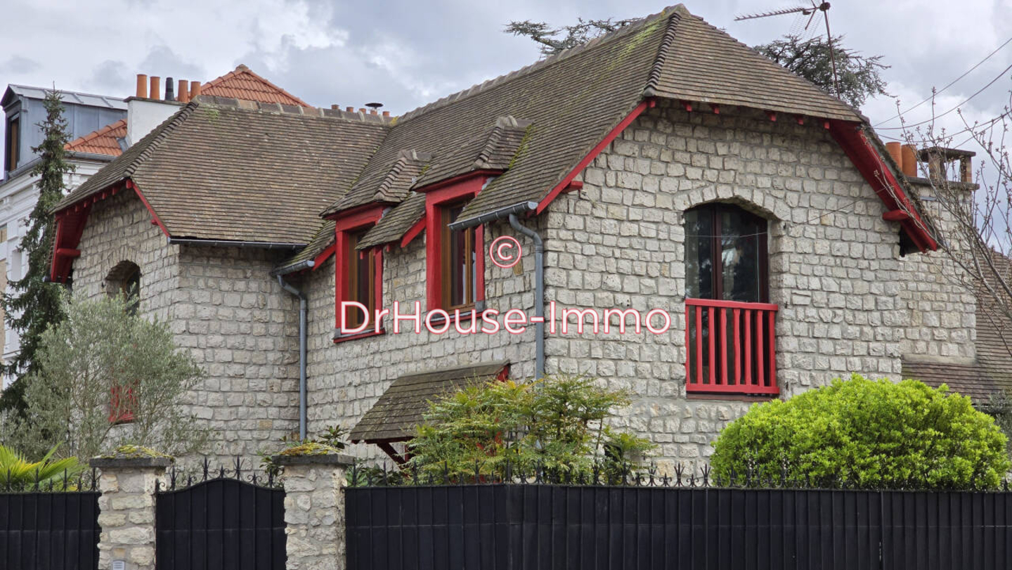 Maison 6 pièces de 206 m² - Saint-Maur-des-Fossés (94100)