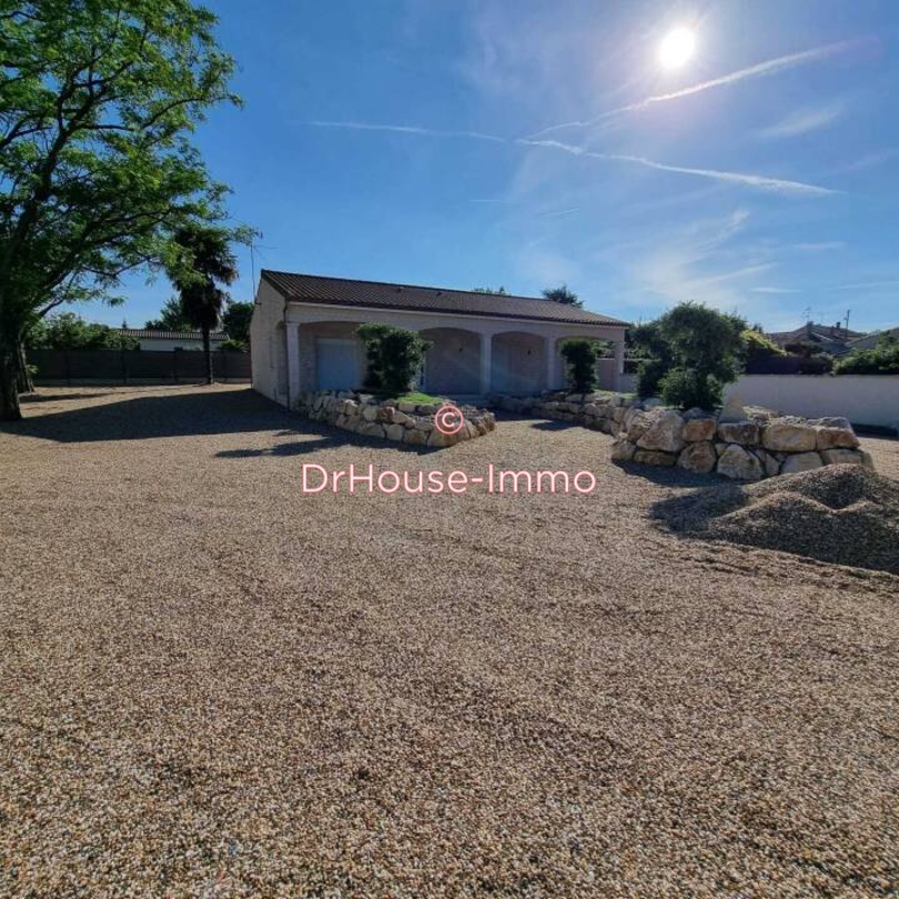 Maison 4 pièces de 111 m² - Angoulême (16000)