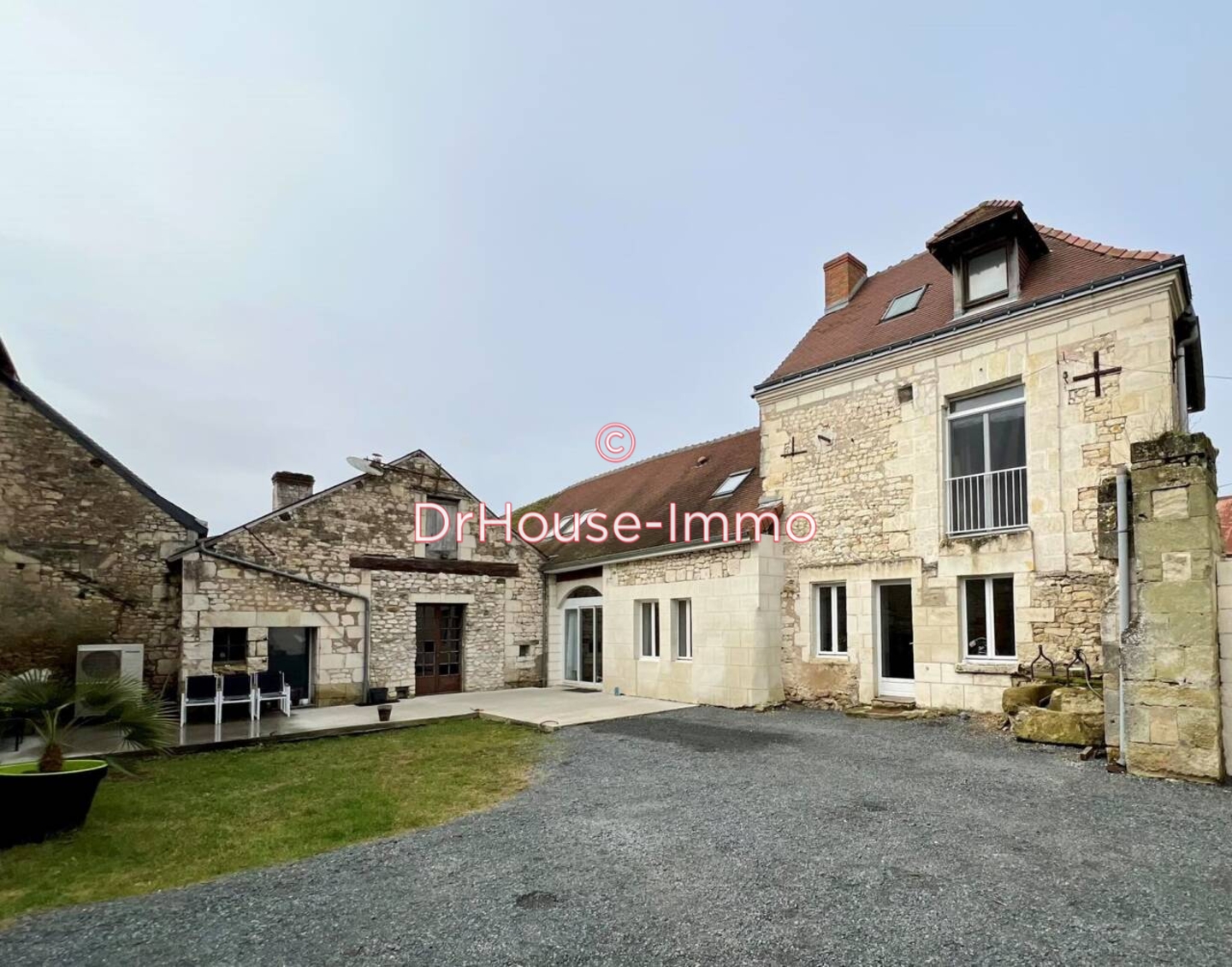 Maison 5 pièces de 170 m² - Draché (37800)