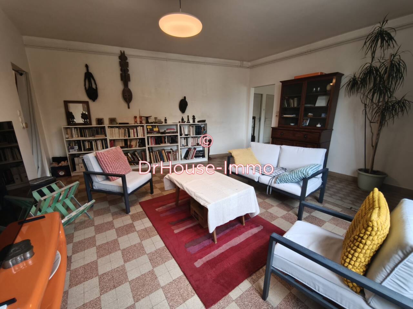 Maison 9 pièces de 187 m² - Surfonds (72370)