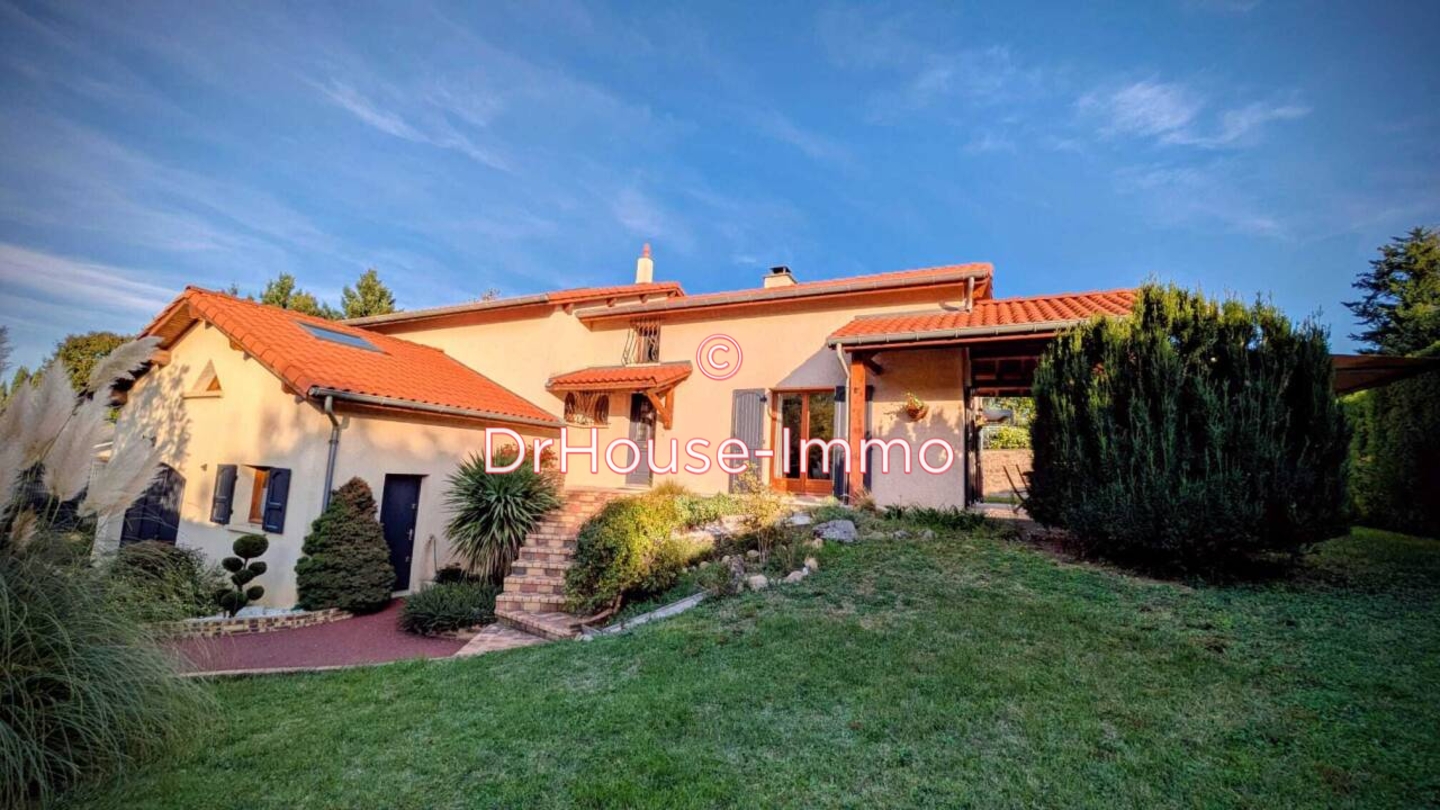 Maison 7 pièces de 200 m² - Irigny (69540)