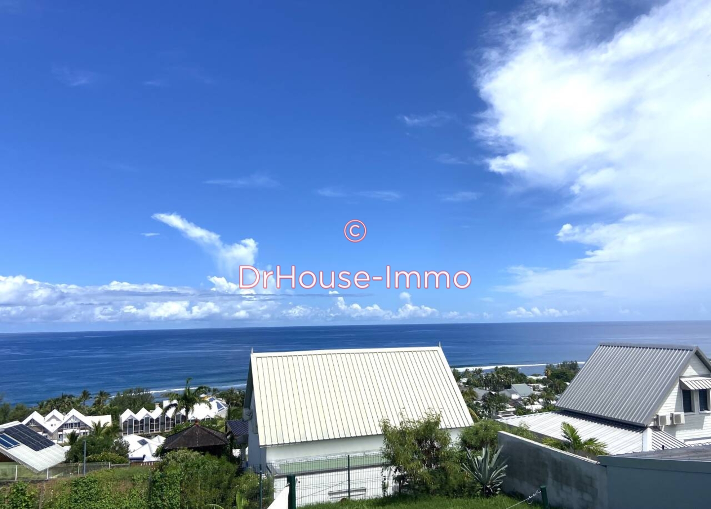 Maison 7 pièces de 170 m² - Saint gilles les bains (97434)