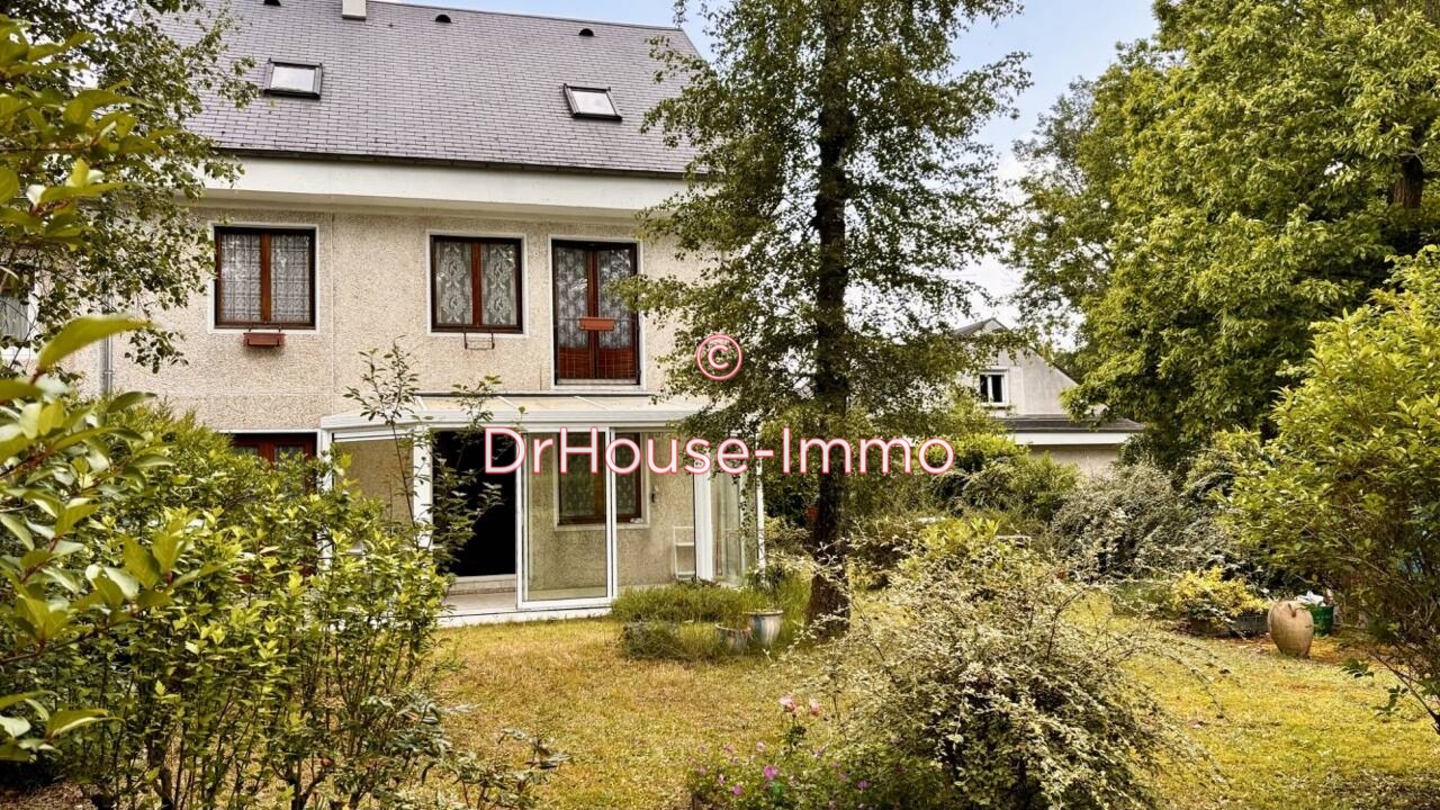 Maison 7 pièces de 168 m² - Orléans (45100)