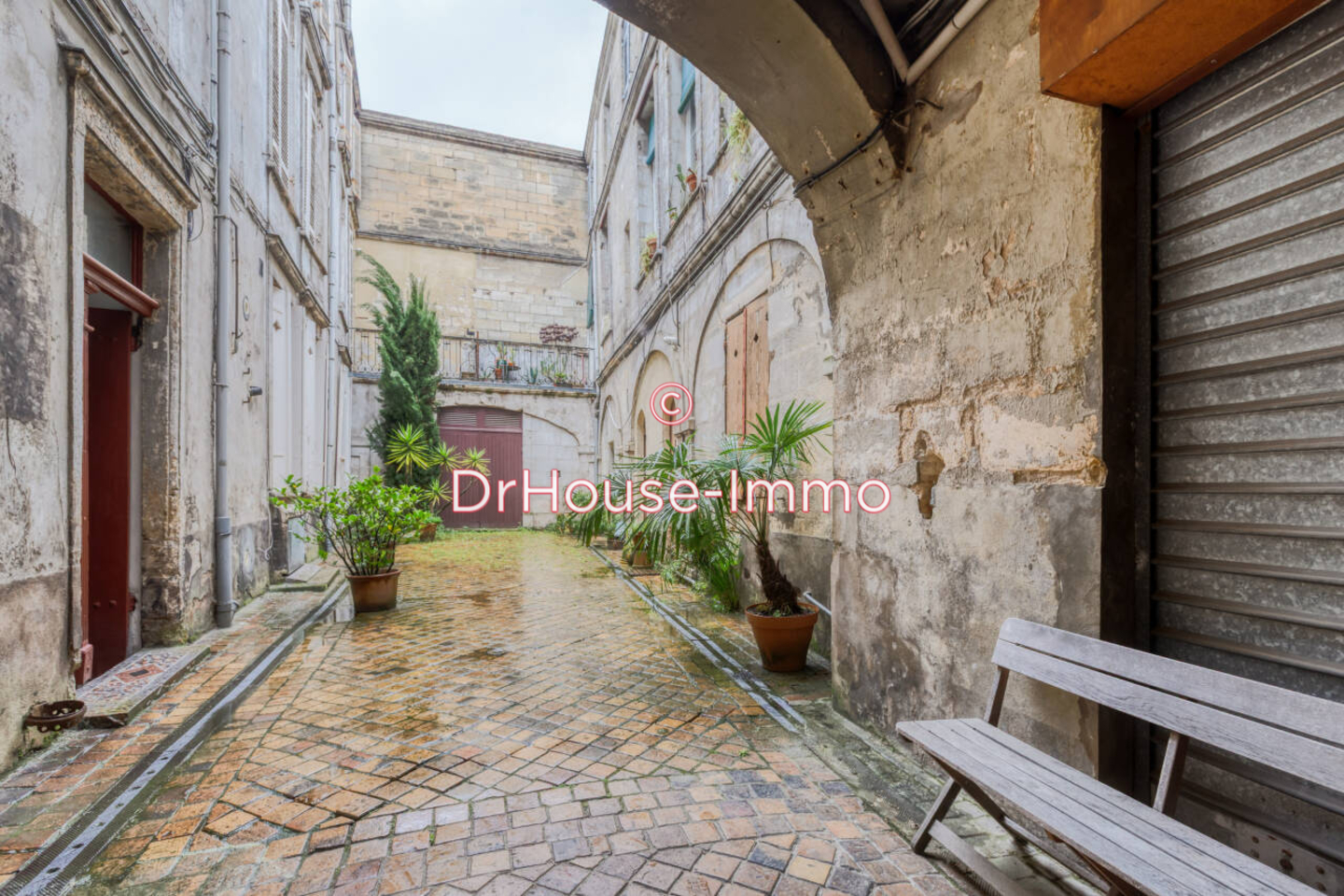 Appartement 6 pièces de 160 m² - Bordeaux (33000)