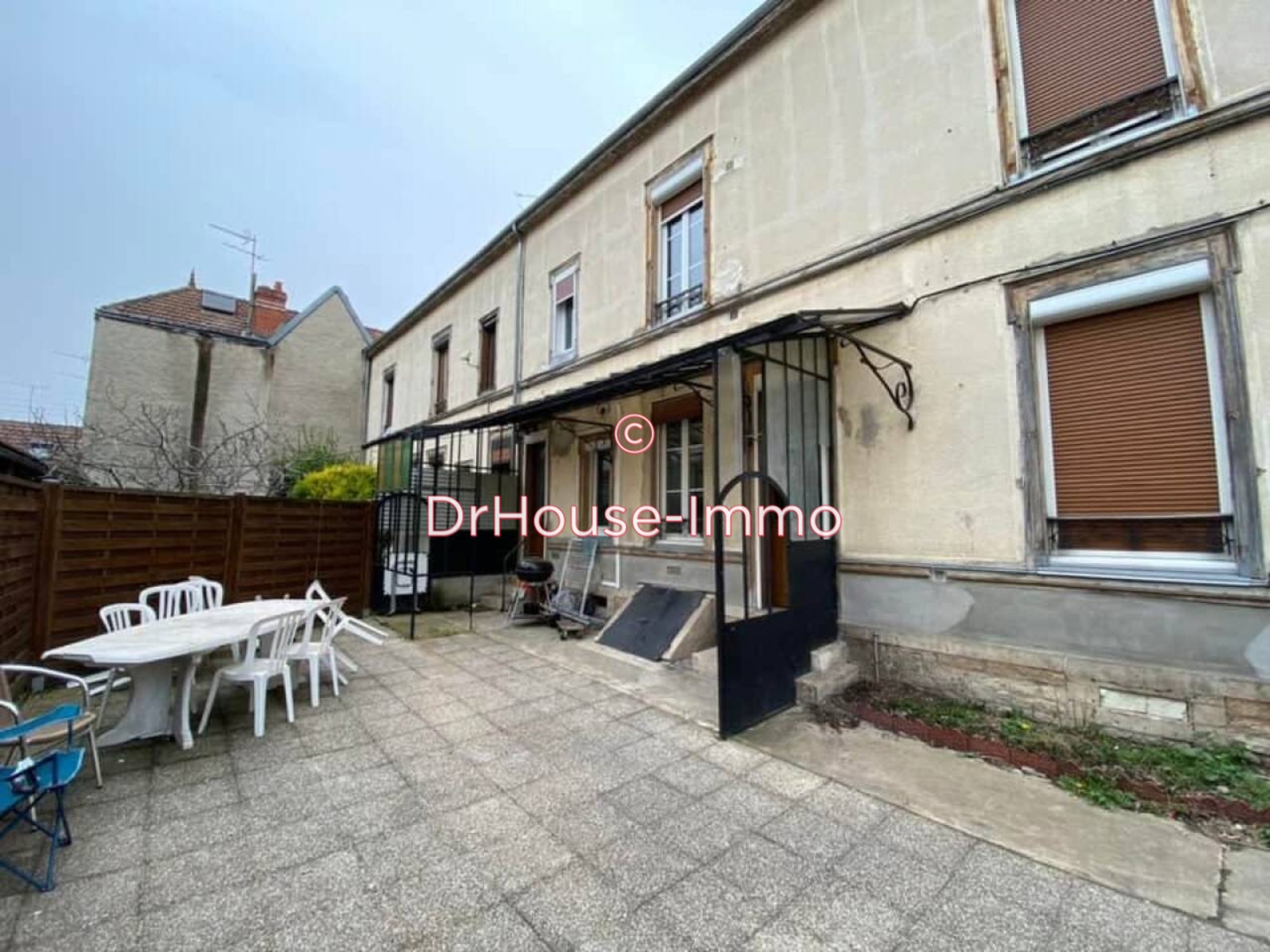 Maison 6 pièces de 101 m² - Sainte-Savine (10300)