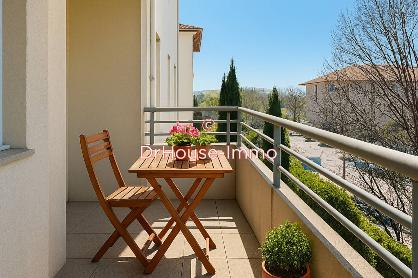 Appartement 2 pièces de 47 m² - Vitrolles (13127)