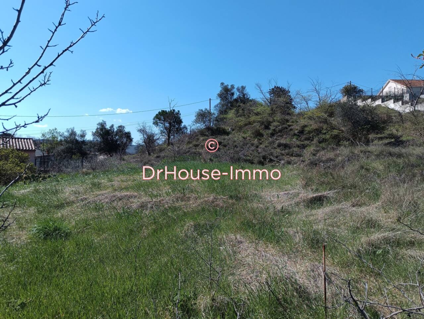 Terrain de 2 257 m² - Aubenas (07200)