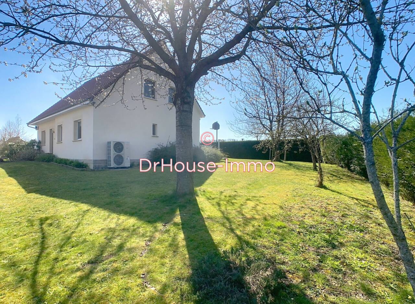 Maison 6 pièces de 145 m² - Conty (80160)