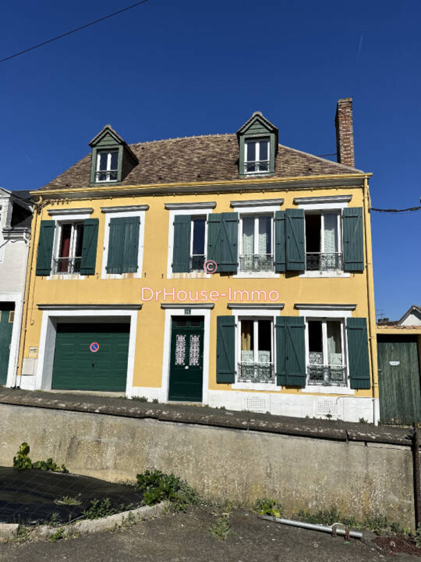 Maison 9 pièces de 222 m² - Bonnétable (72110)