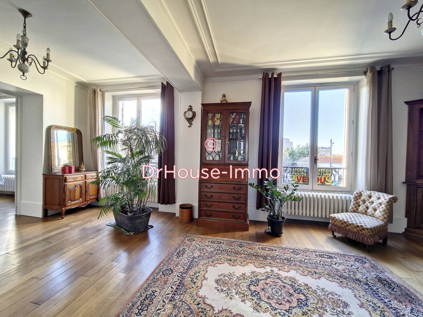 Appartement 5 pièces de 105 m² - Le Bourget (93350)