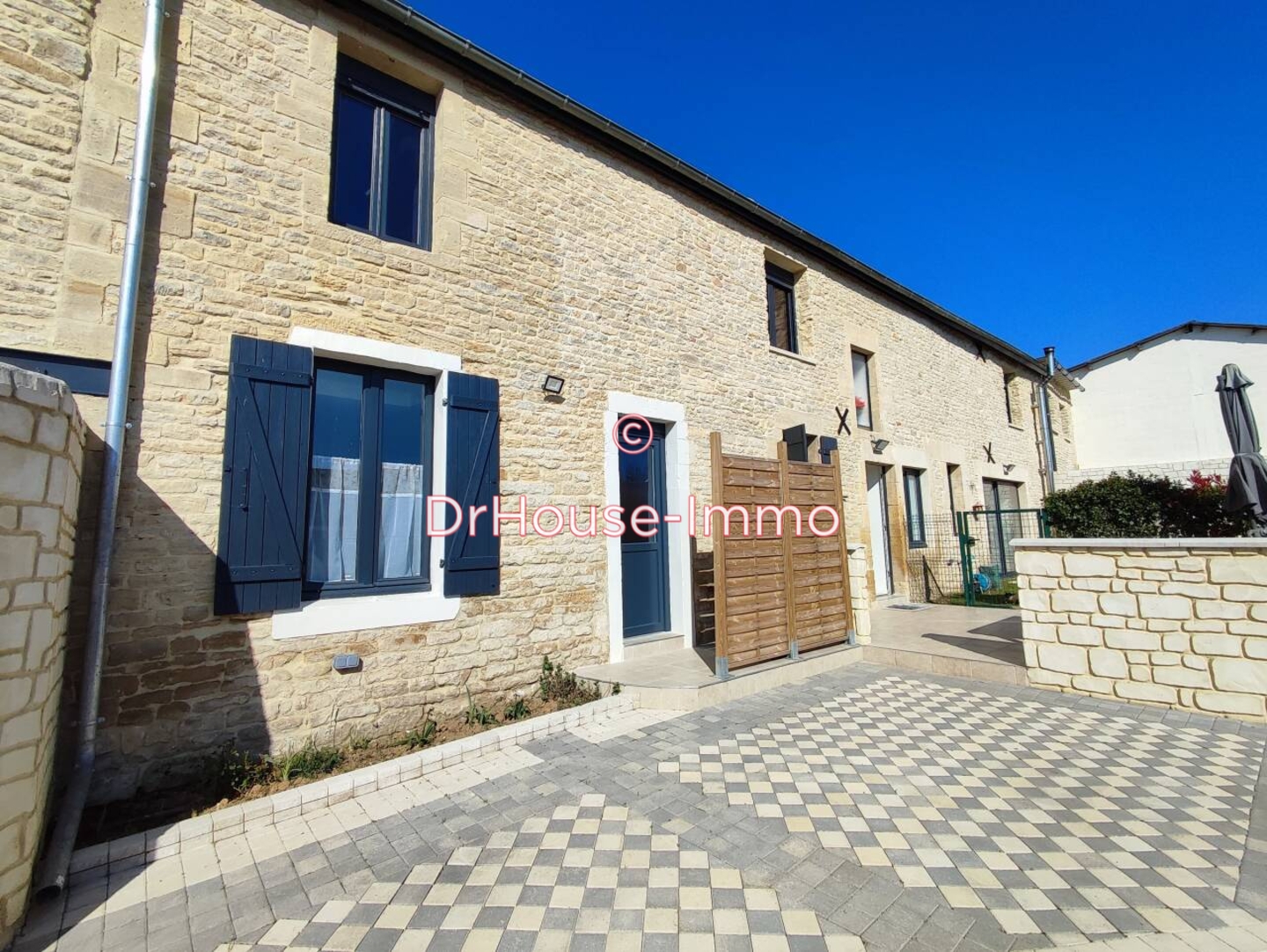 Maison 6 pièces de 192 m² - Banville (14480)