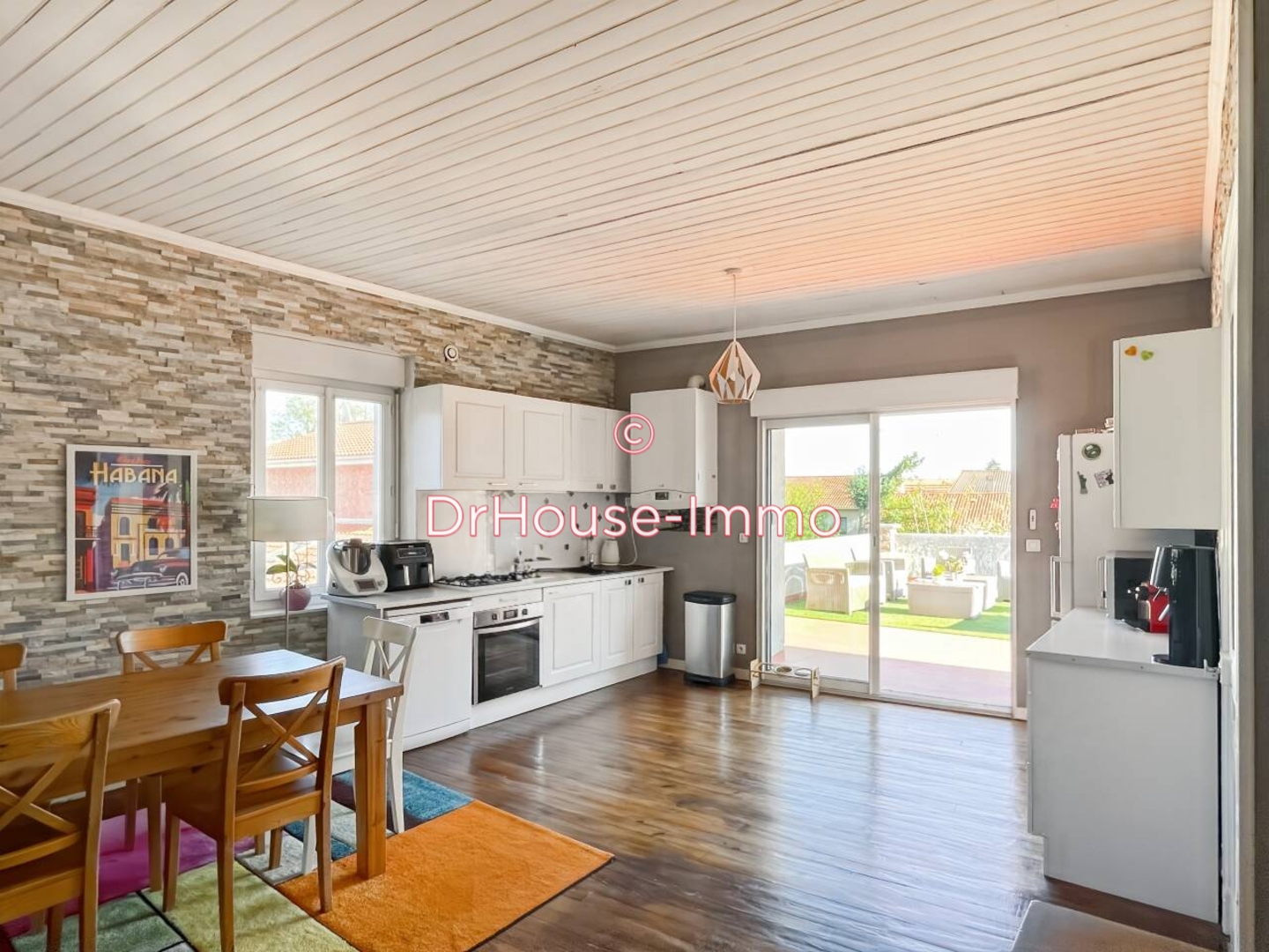 Maison 8 pièces de 130 m² - La Boisse (01120)