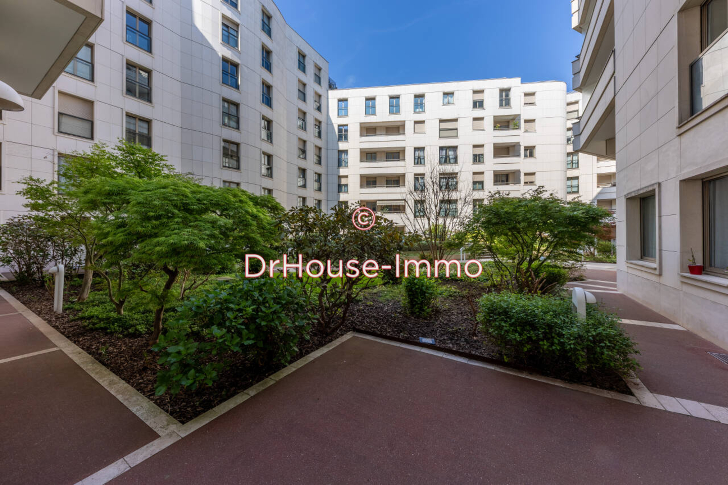 Appartement 3 pièces de 80 m² - Levallois-Perret (92300)