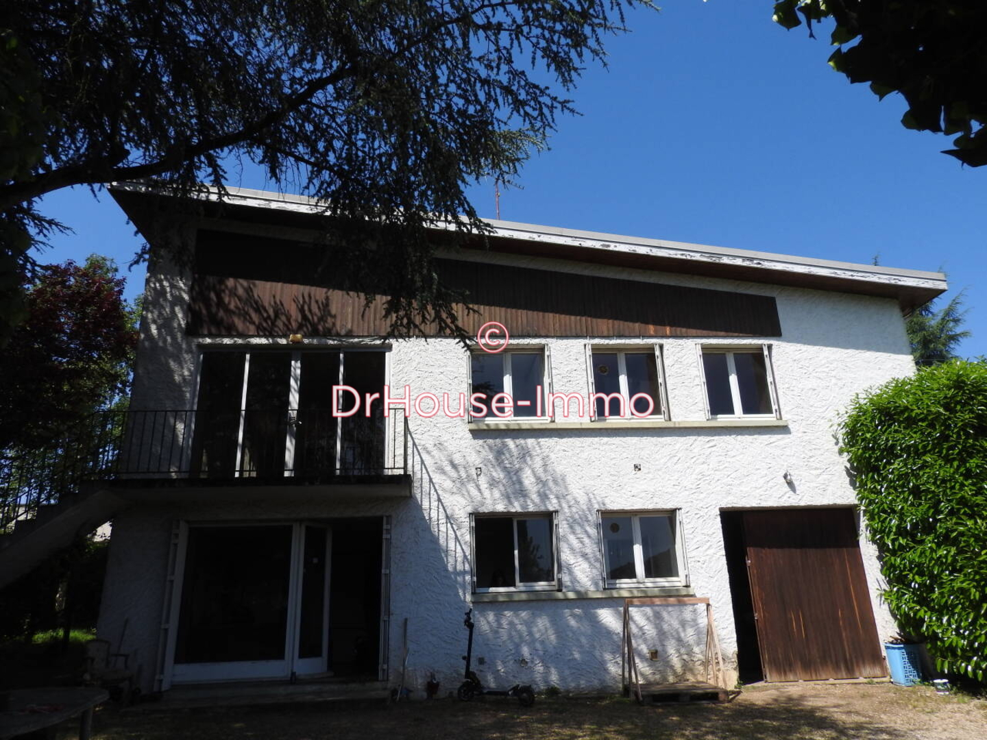 Maison 8 pièces de 155 m² - Poitiers (86000)