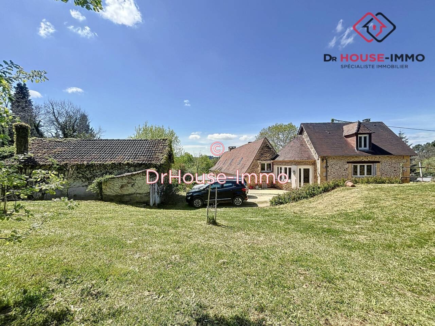 Maison 7 pièces de 180 m² - Saint-Geyrac (24330)