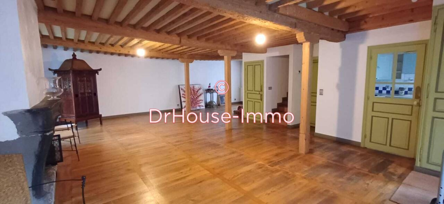 Maison 8 pièces de 215 m² - Clermont-Ferrand (63000)