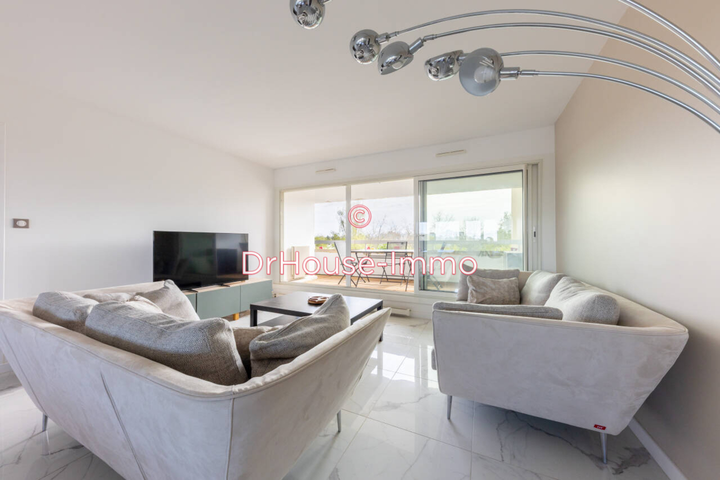 Appartement 3 pièces de 91 m² - Élancourt (78990)