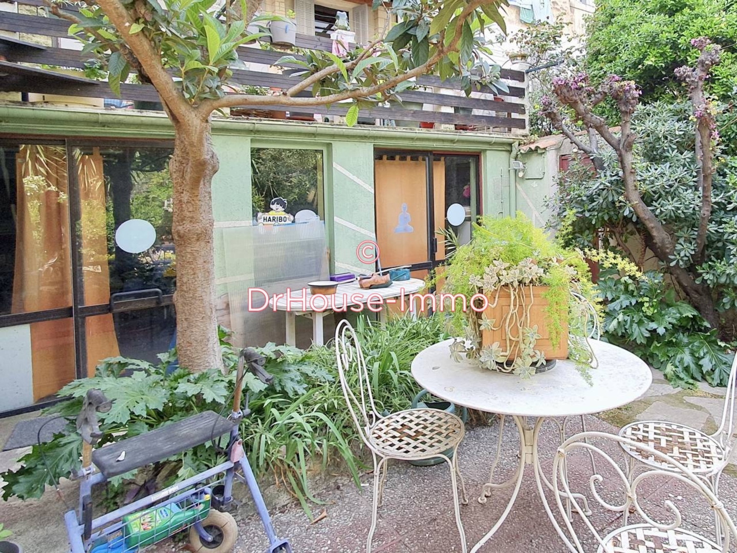 Appartement 2 pièces de 78 m² - Marseille (13005)