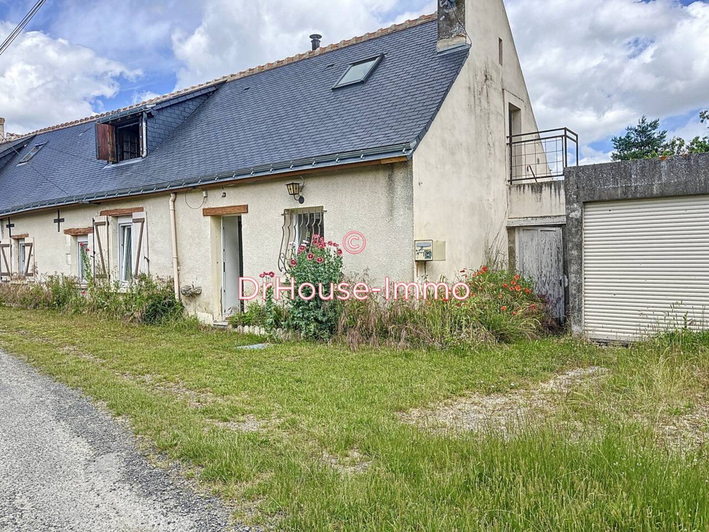 Maison 2 pièces de 70 m² - Savigné-sur-Lathan (37340)