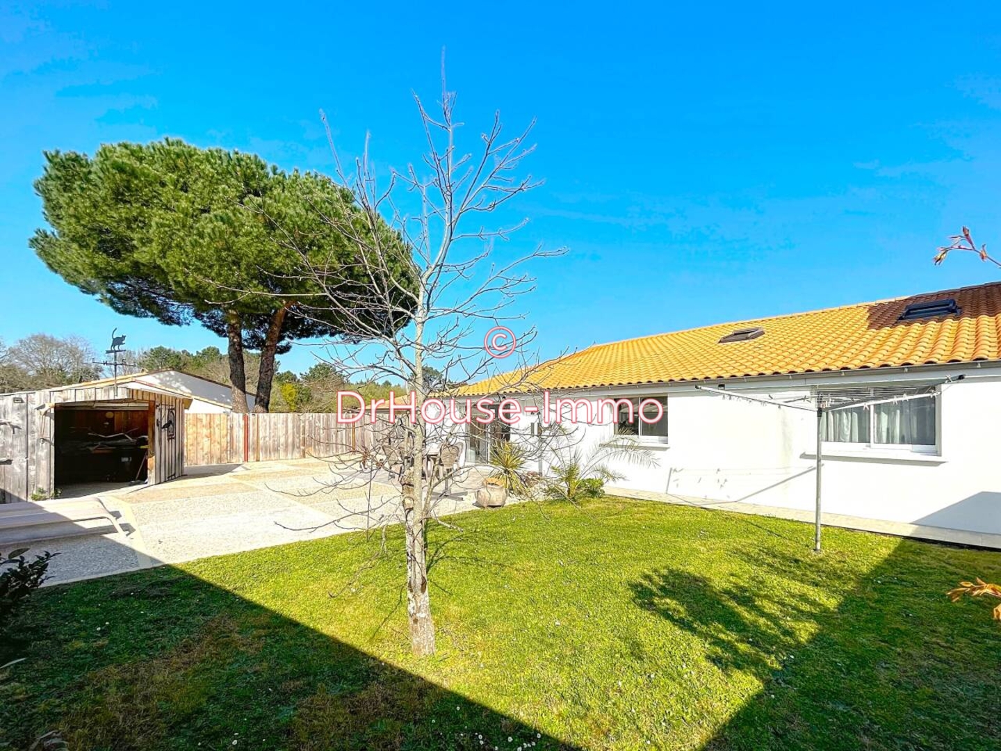 Maison 15 pièces de 345 m² - La Tremblade (17390)