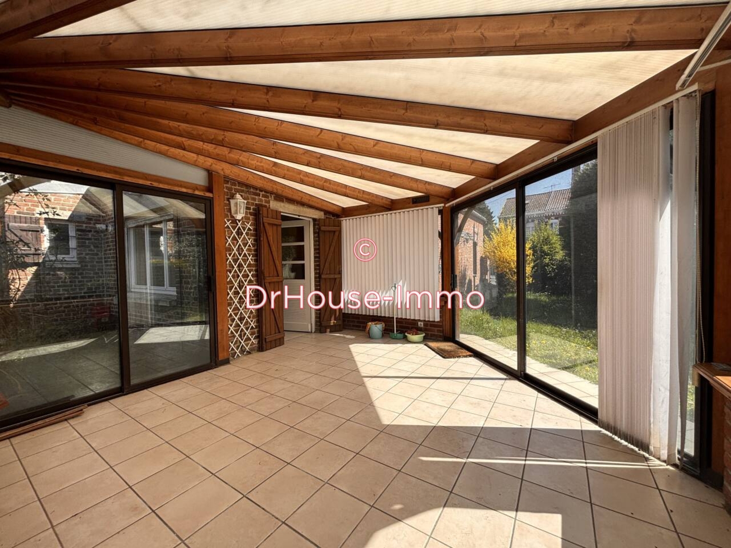 Maison 7 pièces de 164 m² - Rouvignies (59220)