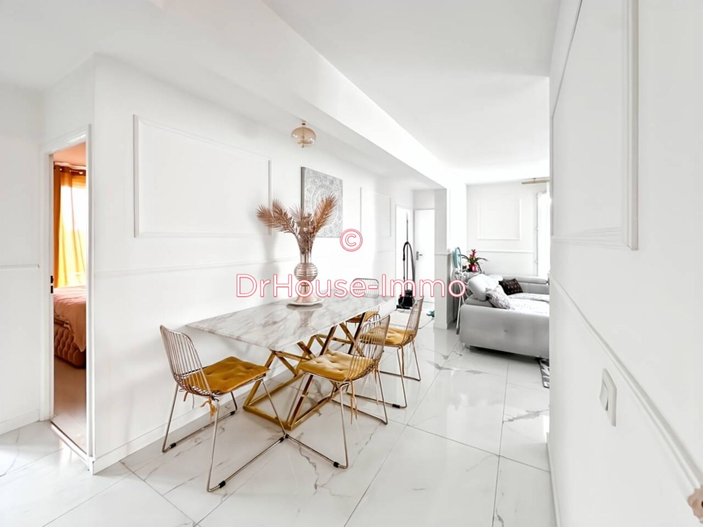 Appartement 4 pièces de 86 m² - Savigny-le-Temple (77176)