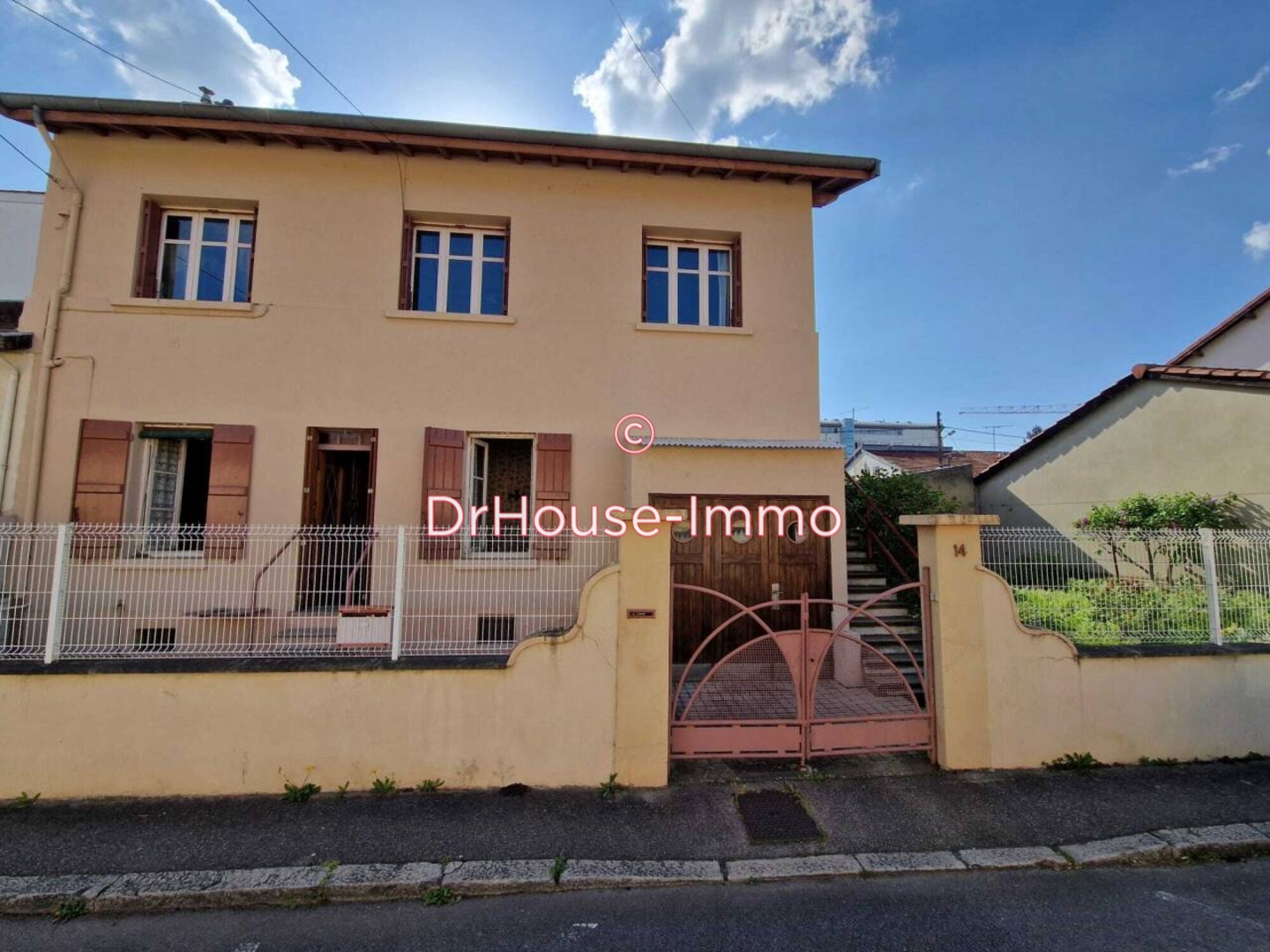 Maison 6 pièces de 111 m² - Oullins (69600)