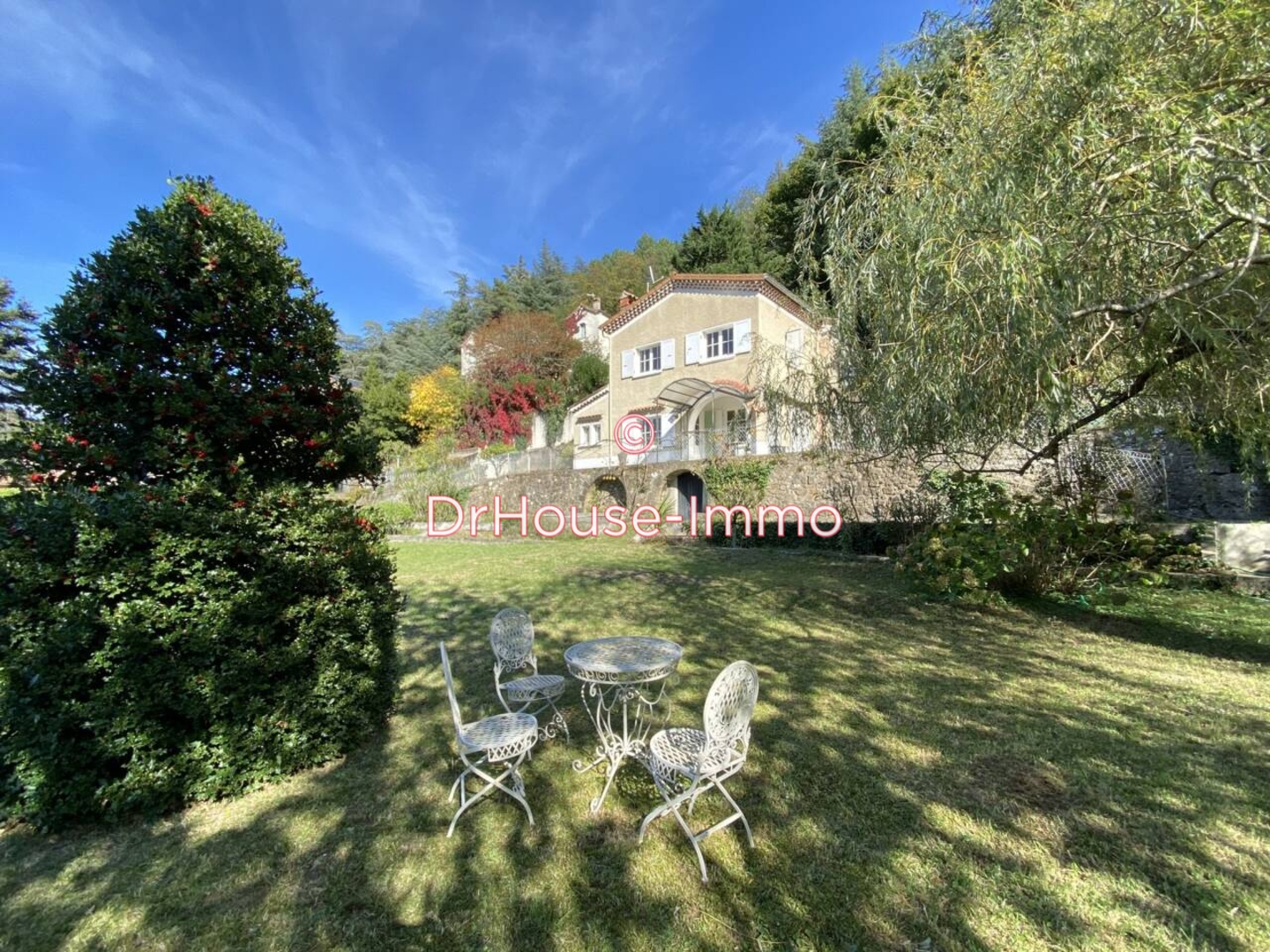 Maison 4 pièces de 93 m² - Vals-les-Bains (07600)