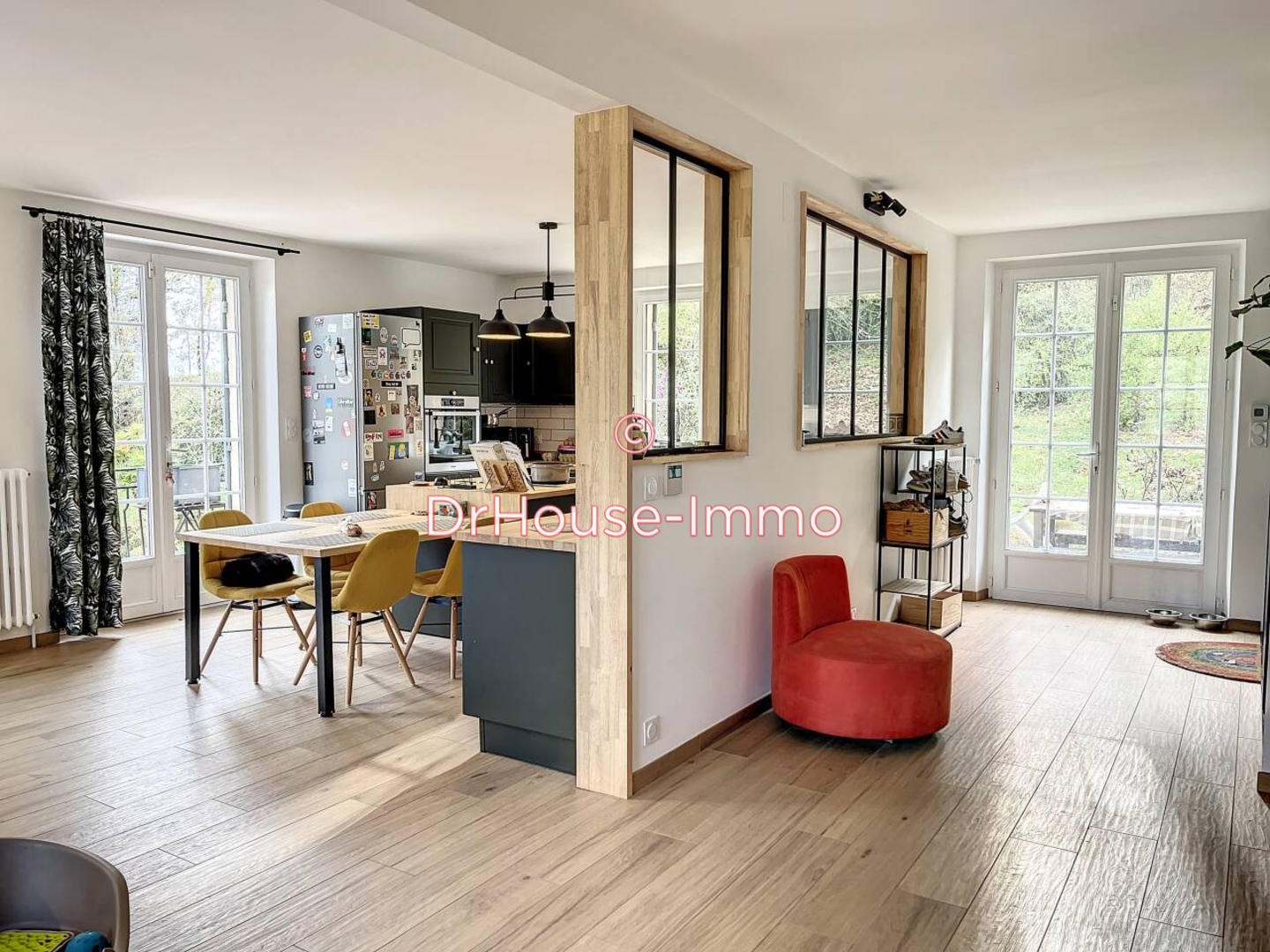 Maison 9 pièces de 214 m² - Antonne-et-Trigonant (24420)