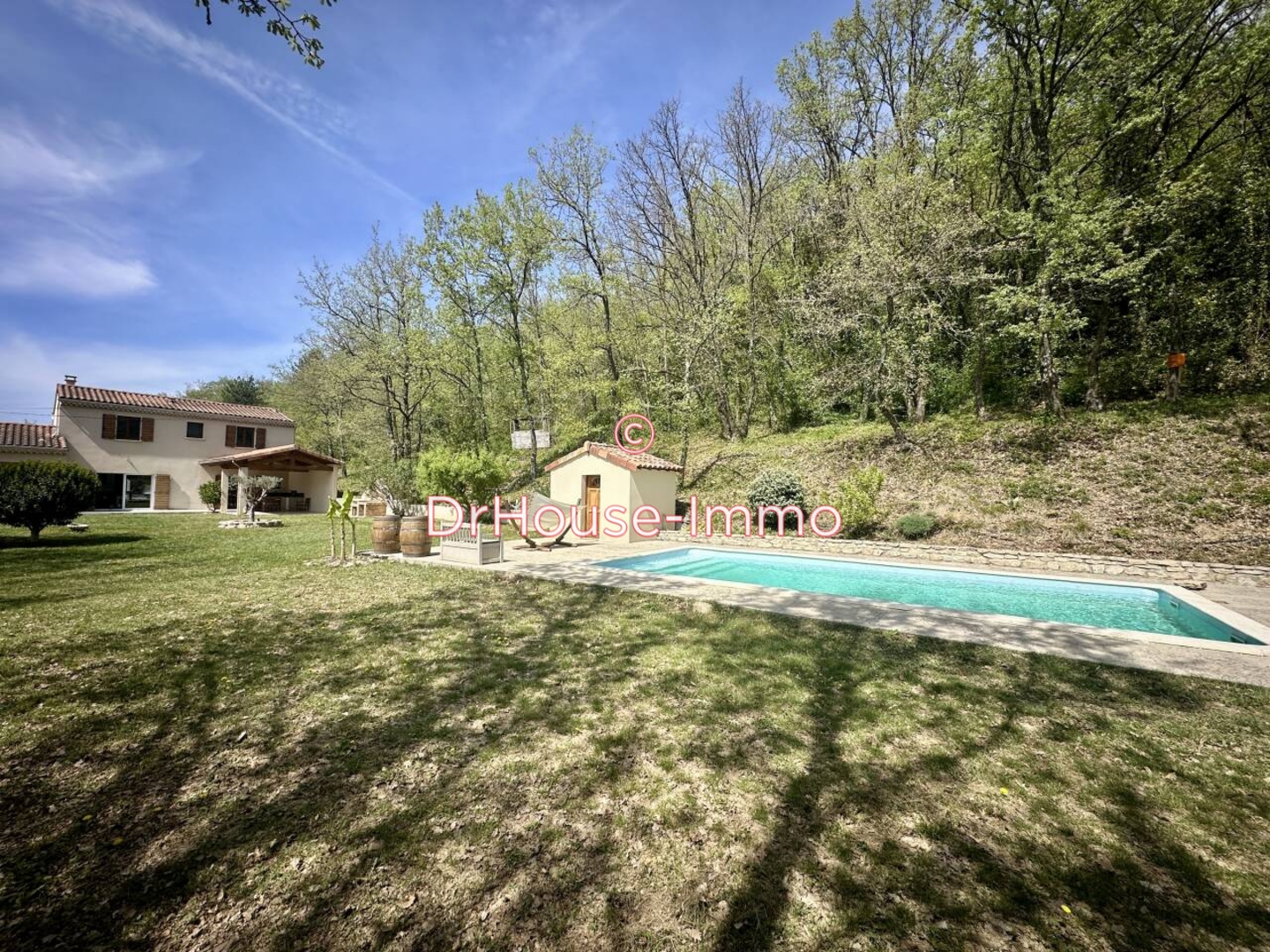 Maison 7 pièces de 157 m² - Mirmande (26270)