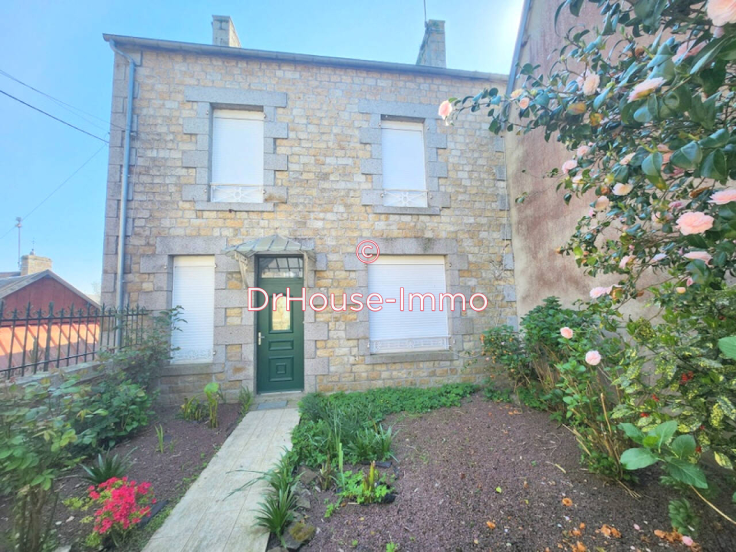 Maison 5 pièces de 107 m² - Saint-James (50240)