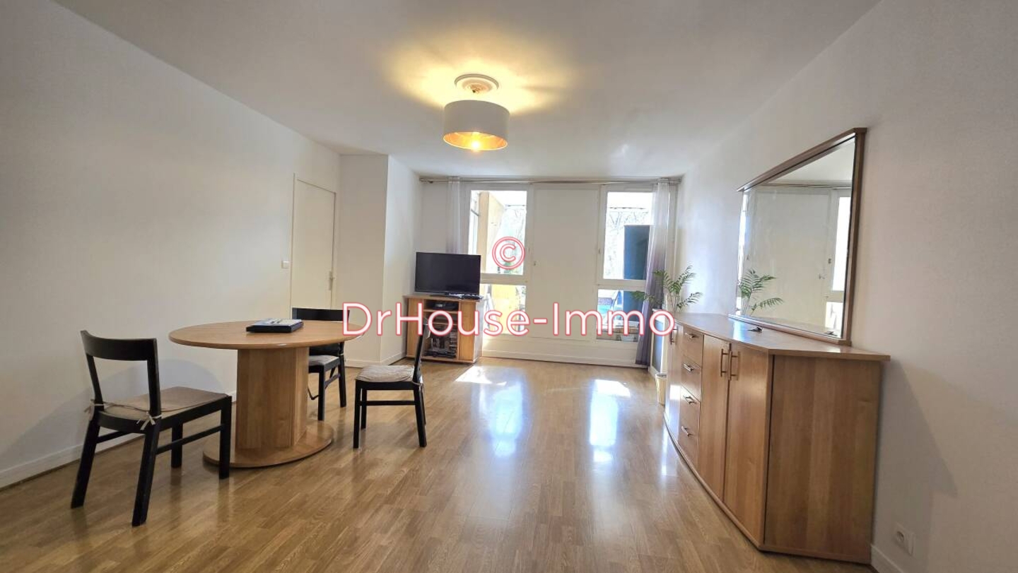 Appartement 4 pièces de 85 m² - La Courneuve (93120)