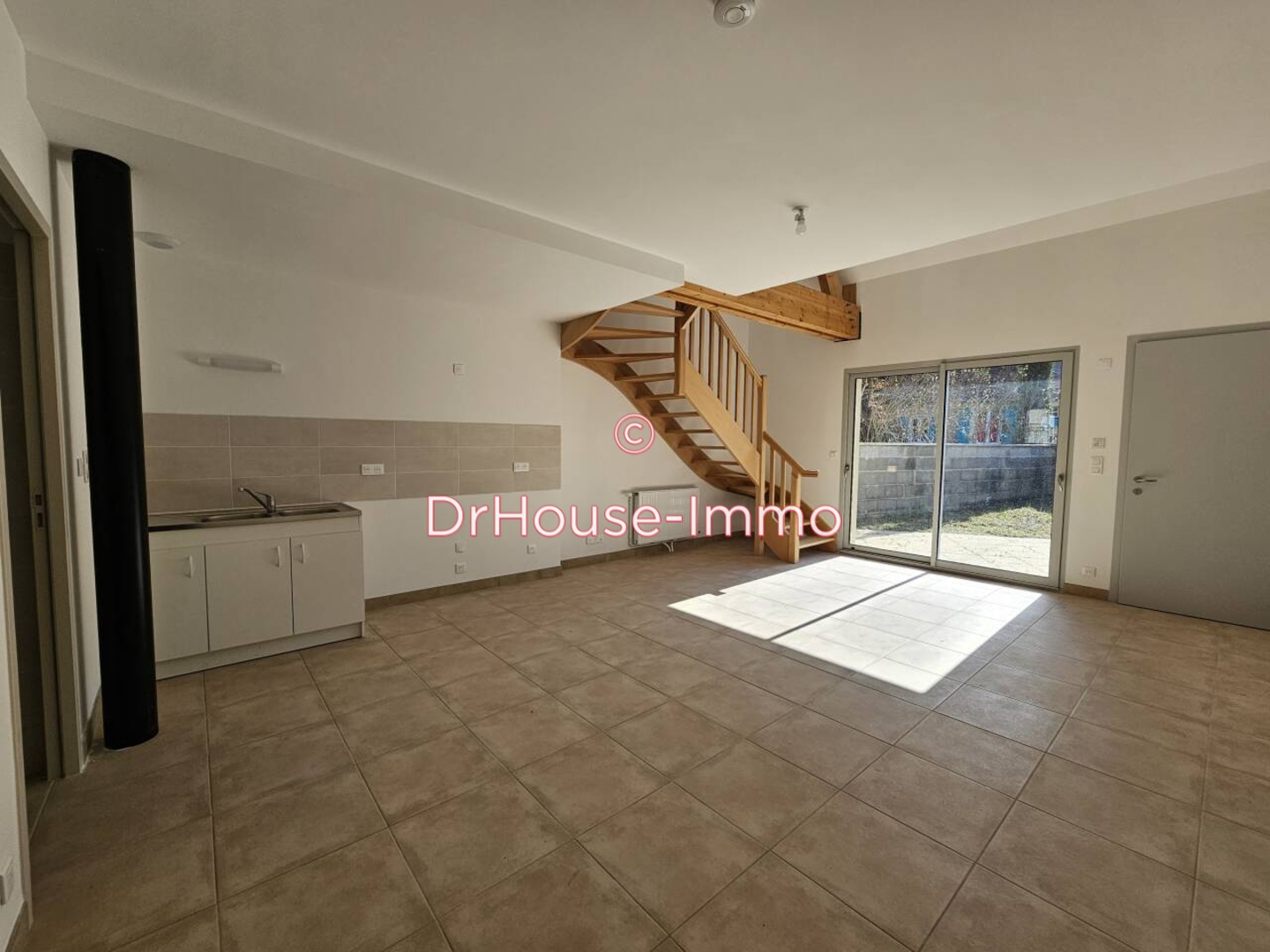 Maison 4 pièces de 95 m² - Coulonges (86290)