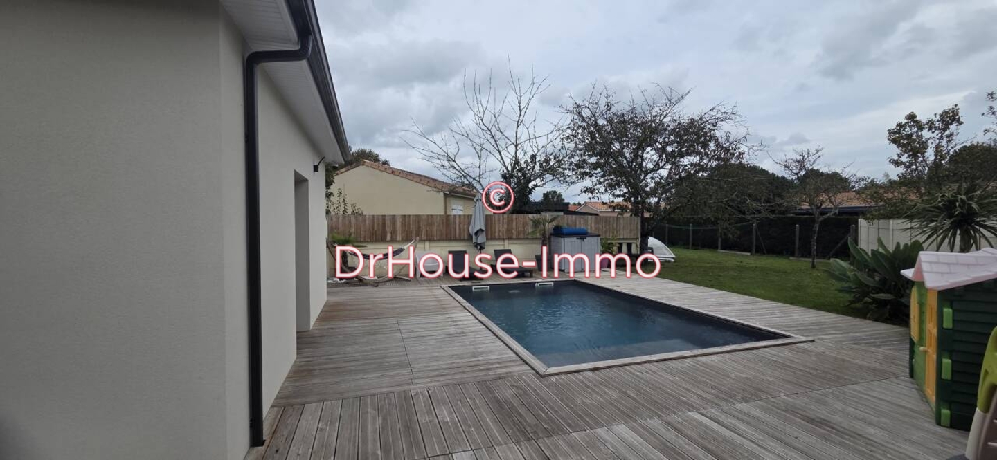 Maison 6 pièces de 130 m² - Saint-André-de-Cubzac (33240)