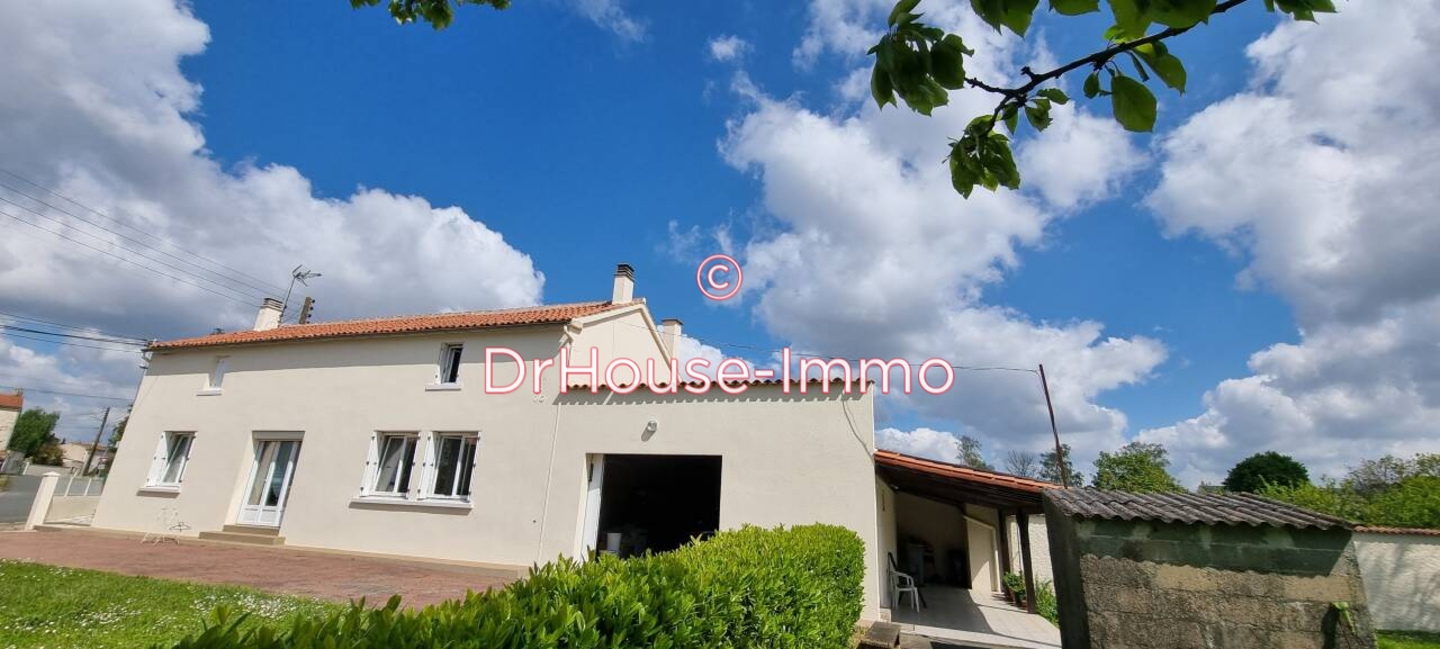 Maison 5 pièces de 127 m² - Pouillé (85570)