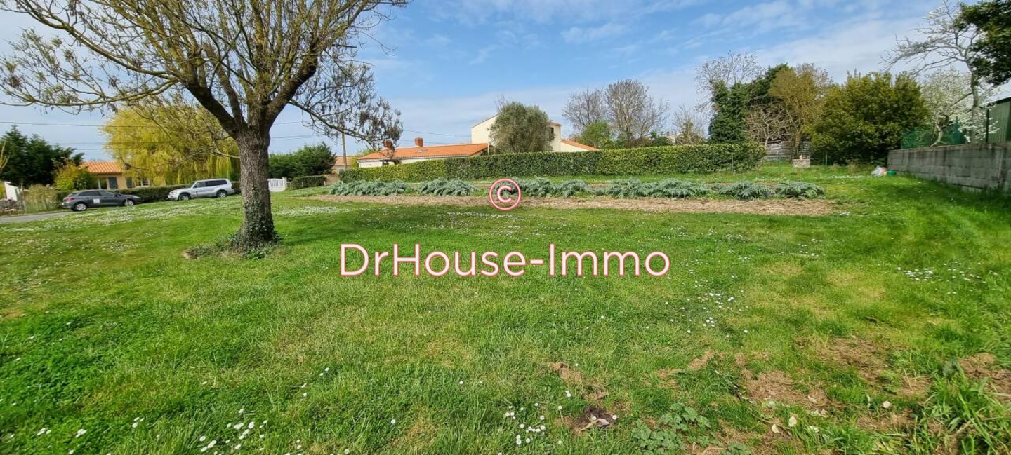 Terrain de 1 033 m² - Saint-Denis-du-Payré (85580)
